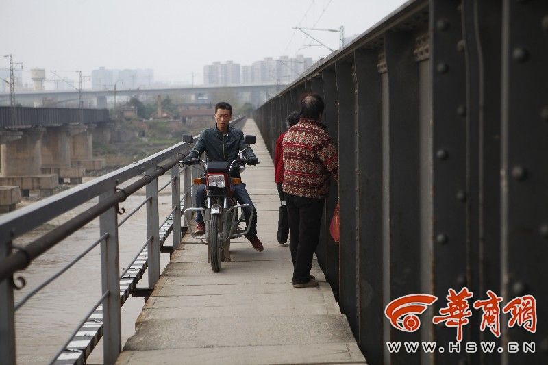 母女情深，铁路桥下的四年呼唤_精准解答落实