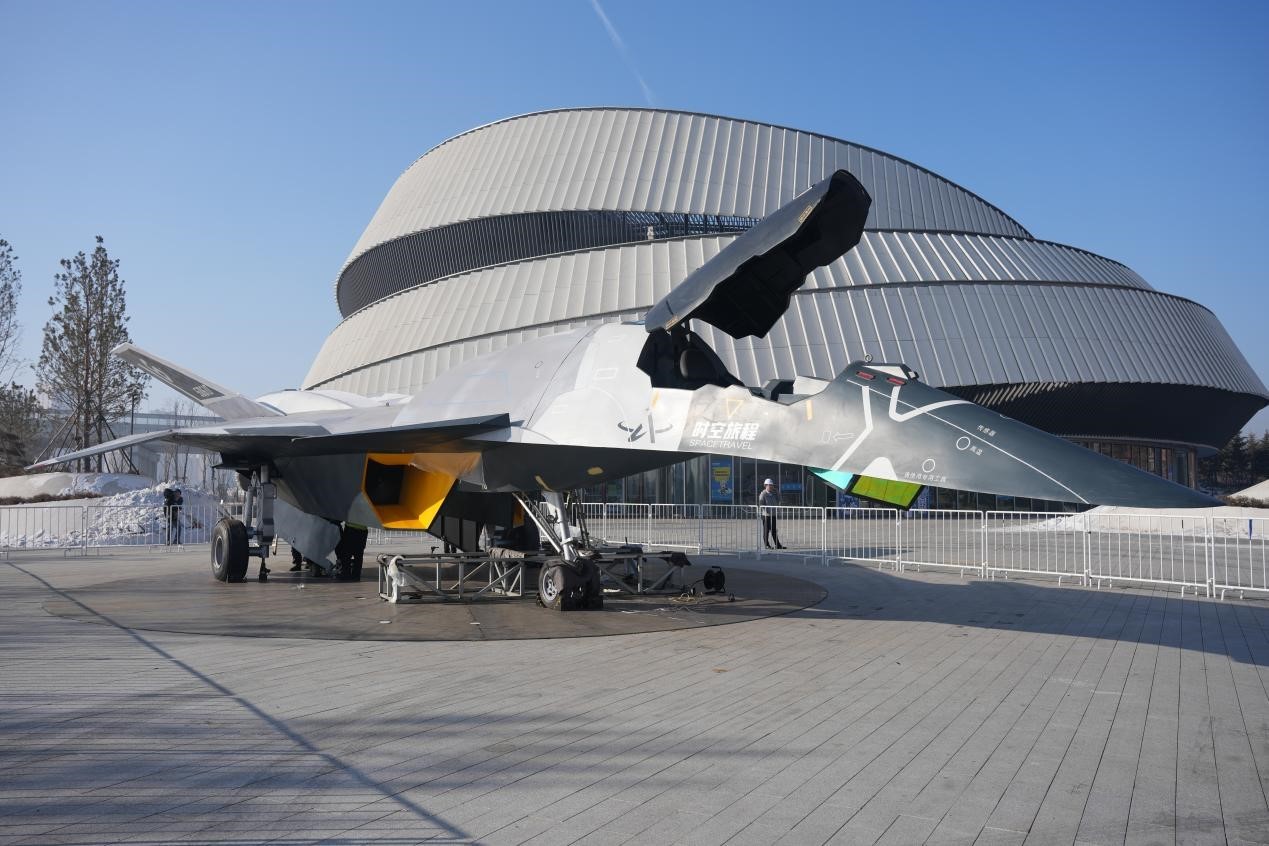 白帝空天战机模型亮相长春，掀起航空热潮