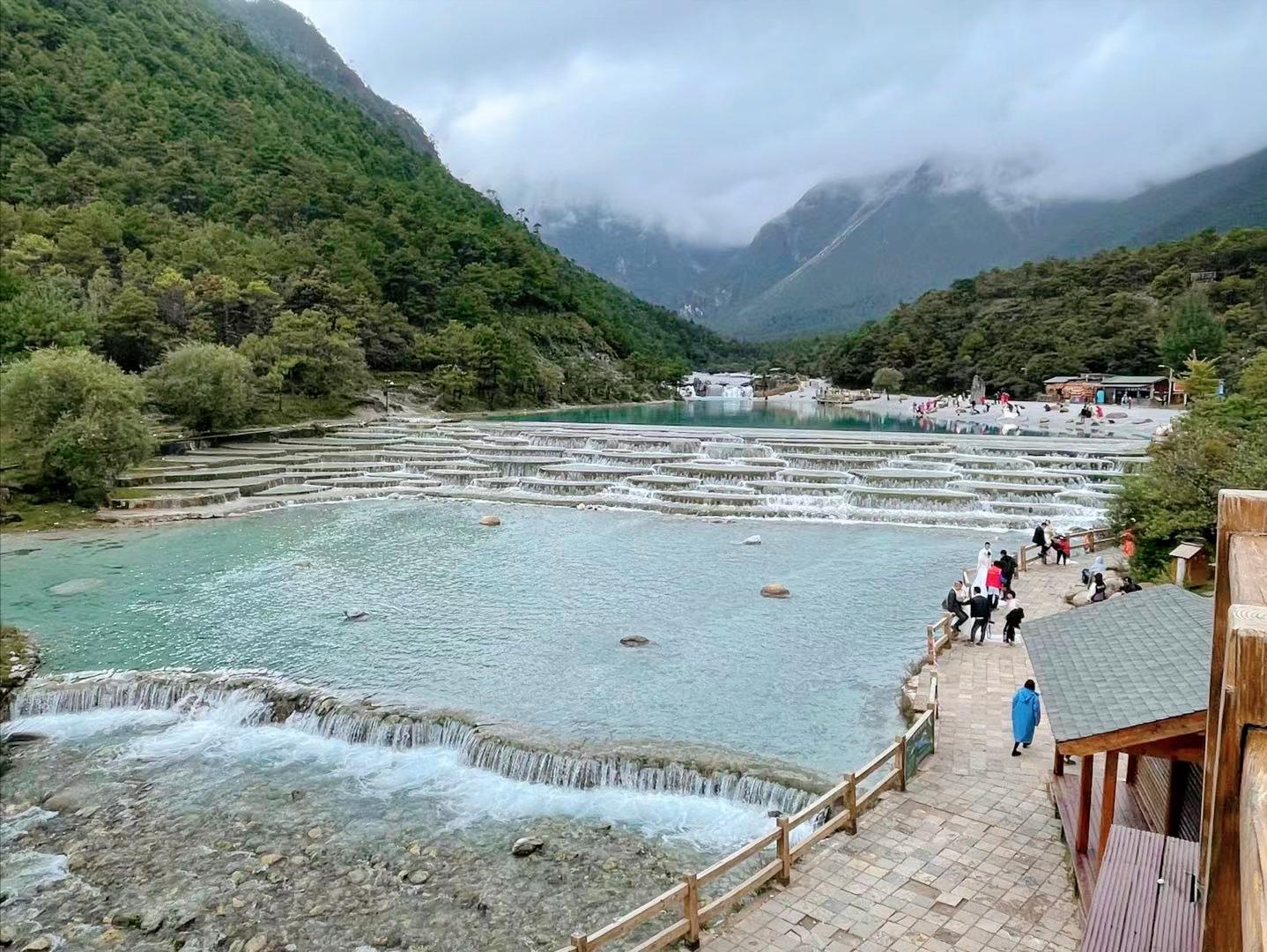 游客被困玉龙雪山顶，一场意料之外的高山体验